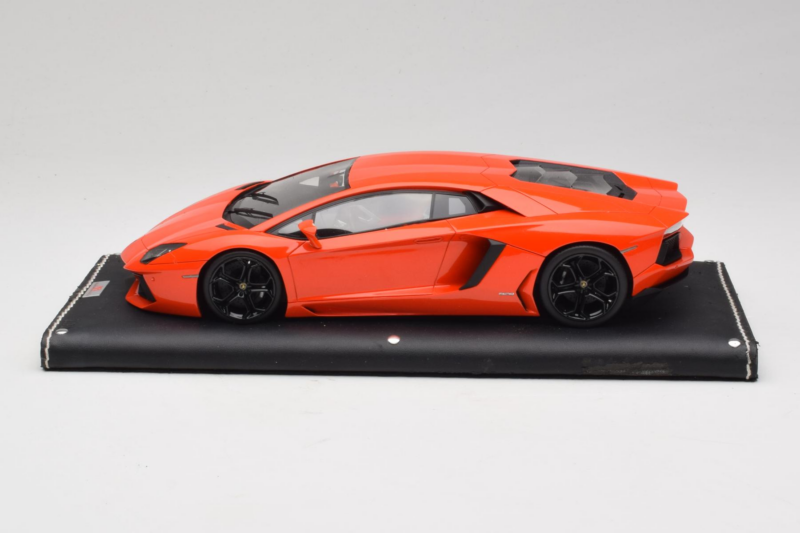 Lamborghini Aventador Orange MR Collection 1:18 LAMB064 Résine