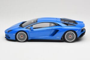 Lamborghini Aventador S LP740-4 Blue Nila AUTOart 1:18 79134 Métal Moulé — image 4 sur 8