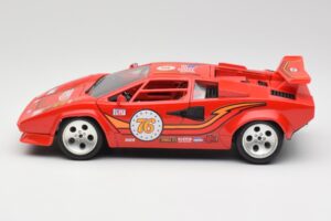 Lamborghini Countach Rouge Bburago 1:18 3047 Métal Moulé — image 4 sur 8