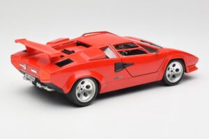 Lamborghini Countach Rouge Bburago 1:18 3047-M1 Métal Moulé — image 3 sur 8