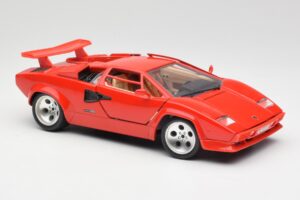 Lamborghini Countach Rouge Bburago 1:18 3047-M1 Métal Moulé — image 6 sur 8