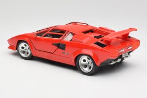 Lamborghini Countach Rouge Bburago 1:18 3047-M1 Métal Moulé — image 7 sur 8