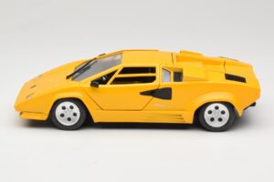 Lamborghini Countach TC Jaune Tonka 1:18 09035-R1 Métal Moulé — image 4 sur 8