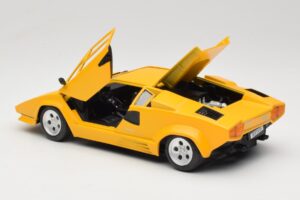 Lamborghini Countach TC Jaune Tonka 1:18 09035-R1 Métal Moulé — image 5 sur 8