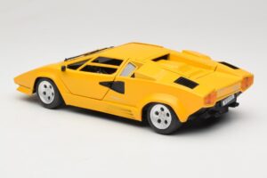 Lamborghini Countach TC Jaune Tonka 1:18 09035-R1 Métal Moulé — image 7 sur 8
