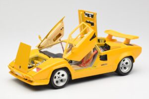 Lamborghini Countach Jaune Bburago 1:18 3037 Métal Moulé — image 2 sur 8