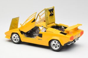 Lamborghini Countach Jaune Bburago 1:18 3037 Métal Moulé — image 5 sur 8