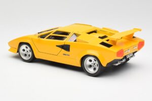 Lamborghini Countach Jaune Bburago 1:18 3037 Métal Moulé — image 7 sur 8