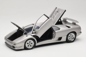 Lamborghini Diablo Argent AUTOart 1:18 70071 Métal Moulé — image 2 sur 8