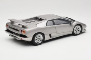 Lamborghini Diablo Argent AUTOart 1:18 70071 Métal Moulé — image 3 sur 8