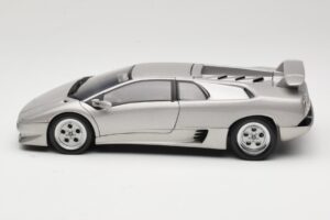 Lamborghini Diablo Argent AUTOart 1:18 70071 Métal Moulé — image 4 sur 8