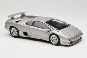 Lamborghini Diablo Argent AUTOart 1:18 70071 Métal Moulé — image 6 sur 8