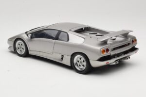Lamborghini Diablo Argent AUTOart 1:18 70071 Métal Moulé — image 7 sur 8