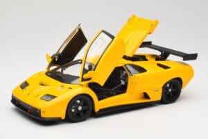 Lamborghini Diablo GTR Jaune Hot Wheels 1:18 53885 Métal Moulé — image 2 sur 8