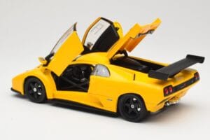 Lamborghini Diablo GTR Jaune Hot Wheels 1:18 53885 Métal Moulé — image 5 sur 8
