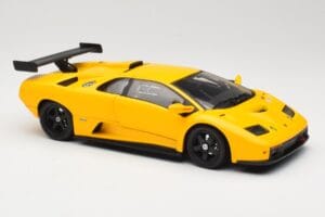 Lamborghini Diablo GTR Jaune Hot Wheels 1:18 53885 Métal Moulé — image 6 sur 8