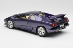 Lamborghini Diablo Violet Maisto 1:18 3028 Métal Moulé — image 7 sur 8