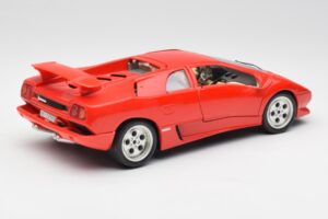 Lamborghini Diablo Rouge Bburago 1:18 3028-M1 Métal Moulé — image 3 sur 8