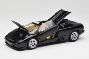 Lamborghini Diablo Roadster Noir AUTOart 1:18 70093-R1 Métal Moulé — image 2 sur 10