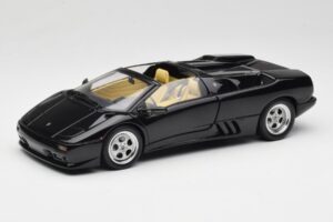 Lamborghini Diablo Roadster Noir AUTOart 1:18 70093-R1 Métal Moulé — image 3 sur 10