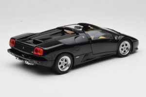 Lamborghini Diablo Roadster Noir AUTOart 1:18 70093-R1 Métal Moulé — image 4 sur 10