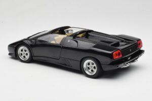 Lamborghini Diablo Roadster Noir AUTOart 1:18 70093-R1 Métal Moulé — image 9 sur 10