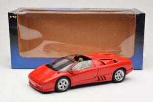 Lamborghini Diablo Roadster Rouge AUTOart 1:18 70091 Métal Moulé — image 8 sur 8