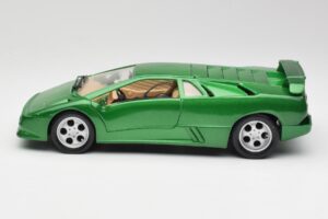 Lamborghini Diablo SE Vert Maisto 1:18 50303 Métal Moulé — image 4 sur 8