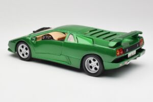 Lamborghini Diablo SE Vert Maisto 1:18 50303 Métal Moulé — image 7 sur 8