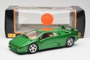 Lamborghini Diablo SE Vert Maisto 1:18 50303 Métal Moulé — image 8 sur 8
