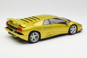 Lamborghini Diablo SE30 Anniversary Edition Jaune Spyder AUTOart 1:18 79157 Métal Moulé — image 3 sur 8