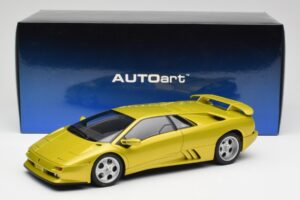 Lamborghini Diablo SE30 Anniversary Edition Jaune Spyder AUTOart 1:18 79157 Métal Moulé — image 8 sur 8