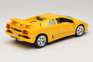 Lamborghini Diablo Jaune Bburago 1:18 3041-M2 Métal Moulé — image 3 sur 8