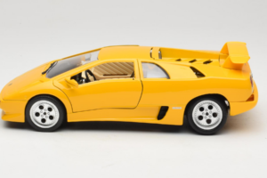 Lamborghini Diablo Jaune Bburago 1:18 3041 Métal Moulé — image 4 sur 8