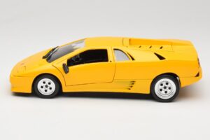 Lamborghini Diablo Jaune Tonka 1:18 09035 Métal Moulé — image 4 sur 8
