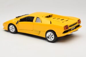 Lamborghini Diablo Jaune Tonka 1:18 09035 Métal Moulé — image 7 sur 8