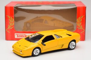Lamborghini Diablo Jaune Tonka 1:18 09035 Métal Moulé — image 8 sur 8