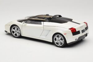 Lamborghini Gallardo Concept Blanc Mondo Motors 1:18 146432 Métal Moulé — image 7 sur 8