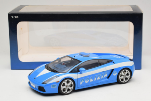 Lamborghini Gallardo Polizia AUTOart 1:18 74576 Métal Moulé — image 8 sur 8