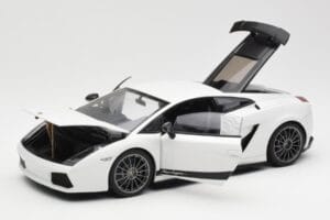 Lamborghini Gallardo Superleggera Monocerus Metallic Blanc AUTOart 1:18 74585 Métal Moulé — image 2 sur 8