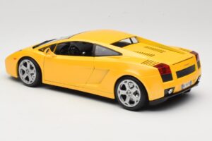 Lamborghini Gallardo Jaune Maisto 1:18 31655 Métal Moulé — image 7 sur 8
