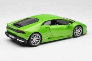 Lamborghini Huracan LP610-4 Vert Bburago 1:18 18-11038 Métal Moulé — image 3 sur 8