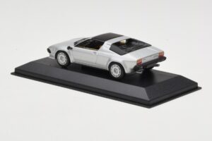 Lamborghini Jalpa Argent Minichamps 1:43 400103601 Métal Moulé — image 3 sur 4