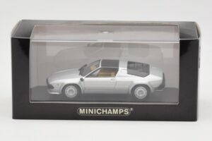 Lamborghini Jalpa Argent Minichamps 1:43 400103601 Métal Moulé — image 4 sur 4