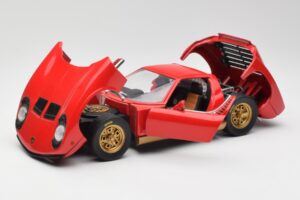 Lamborghini Miura Rouge Anson 1:18 30302 Métal Moulé — image 2 sur 8