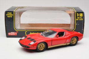 Lamborghini Miura Rouge Anson 1:18 30302 Métal Moulé — image 8 sur 8