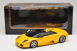 Lamborghini Murcielago Concept Metallic Yellow AUTOart 1:18 74561 Métal Moulé — image 8 sur 8