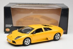 Lamborghini Murcielago LP640 Jaune Bburago 1:18 23124646-M1 Métal Moulé — image 8 sur 8