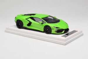 Lamborghini Revuelto Vert Metallic IVY 1:18 REMC024 Résine — image 4 sur 7