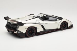 Lamborghini Veneno Roadster Blanc Avec Ligne Rouge Kyosho 1:18 C09502W Métal Moulé — image 2 sur 6